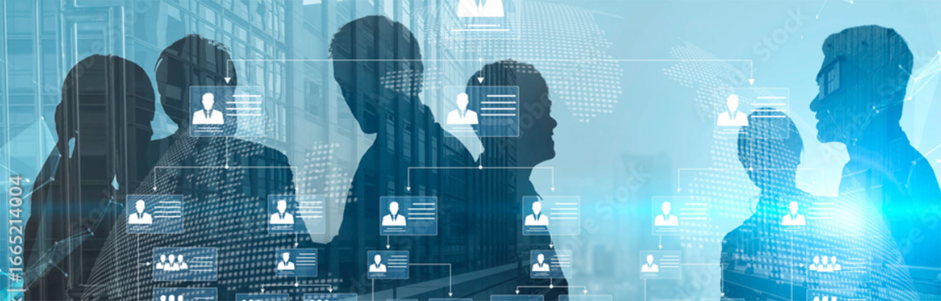 Silhouetten von Geschäftsleuten, die sich in einem modernen Bürogebäude die Hände schütteln, umgeben von digitalen Grafiken.